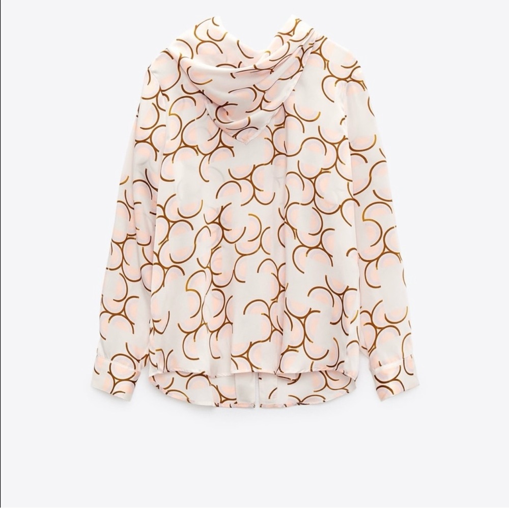 NWOT Zara Satin Effect printed Blouse XS